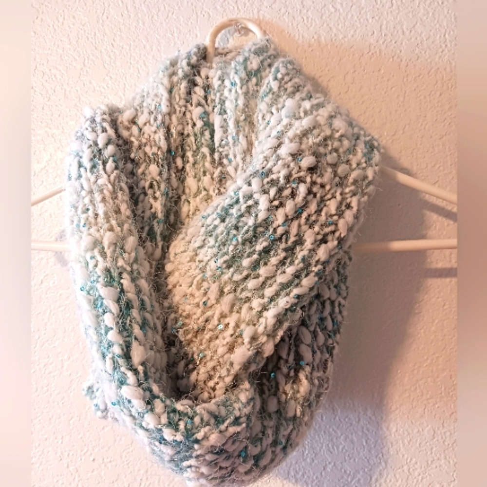 Blue Knit Bulky Scarf